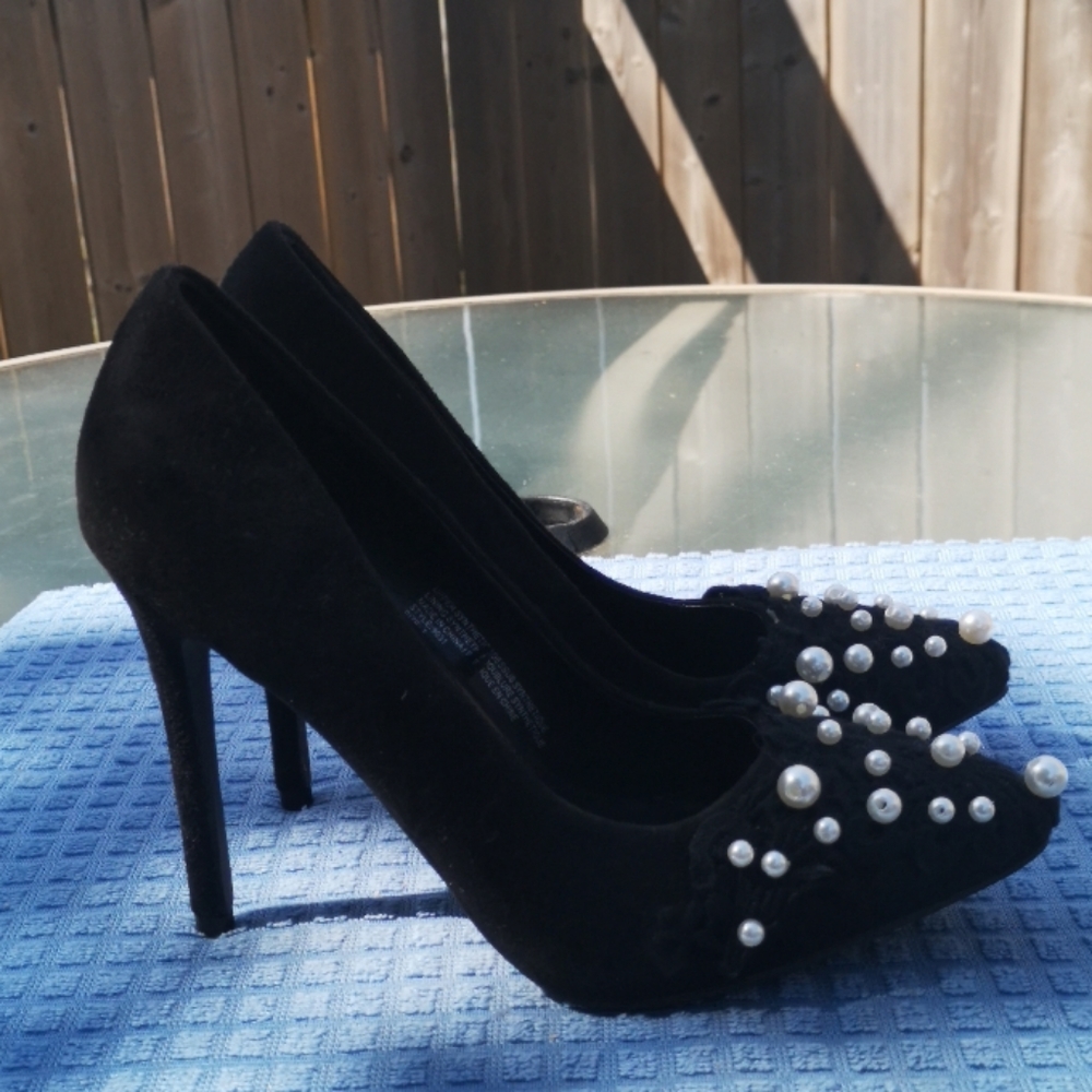 Shoes - Picture 2 of 3